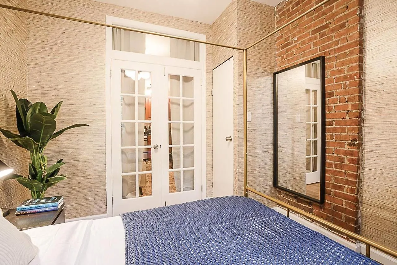 Apartment 185: Hells Kitchen New York 0*,  USA