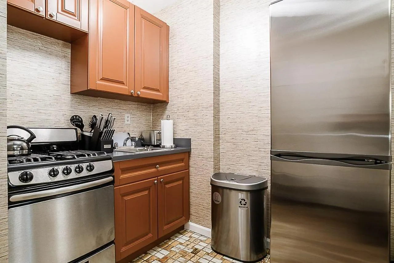 Apartment 185: Hells Kitchen New York